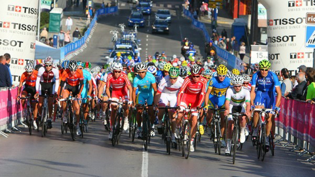 Pelotón en una de las carreras del Mundial de Ponferrada. | ICAL