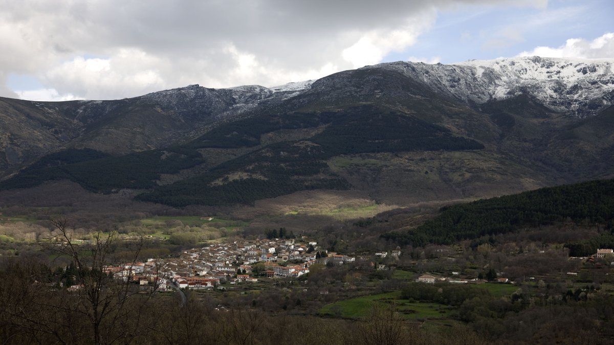 Candelario pertenece al club de los Pueblos más Bonitos de España por la belleza de sus calles y casas.- E.M.