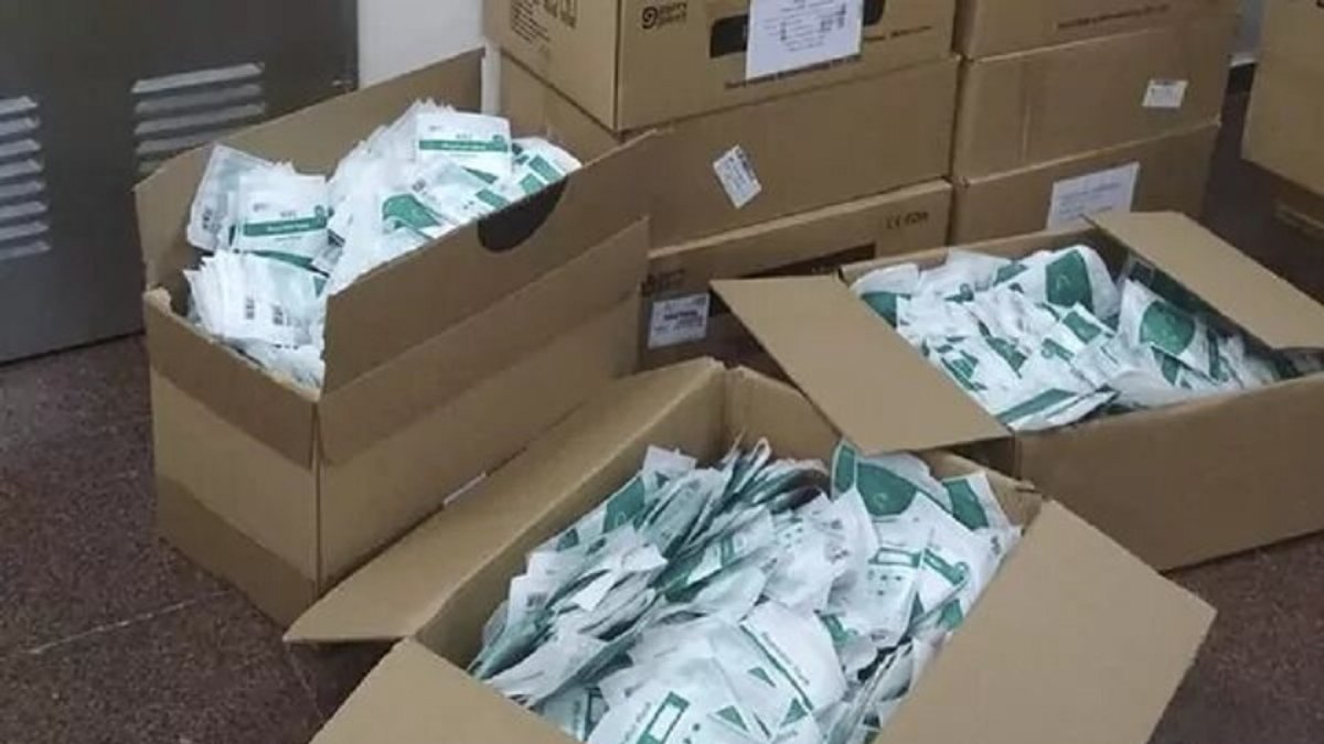 Mismas mascarillas defectuosas FFP2 modelo N95 ‘Garry Galaxy’ requisadas en Murica .- EL MUNDO