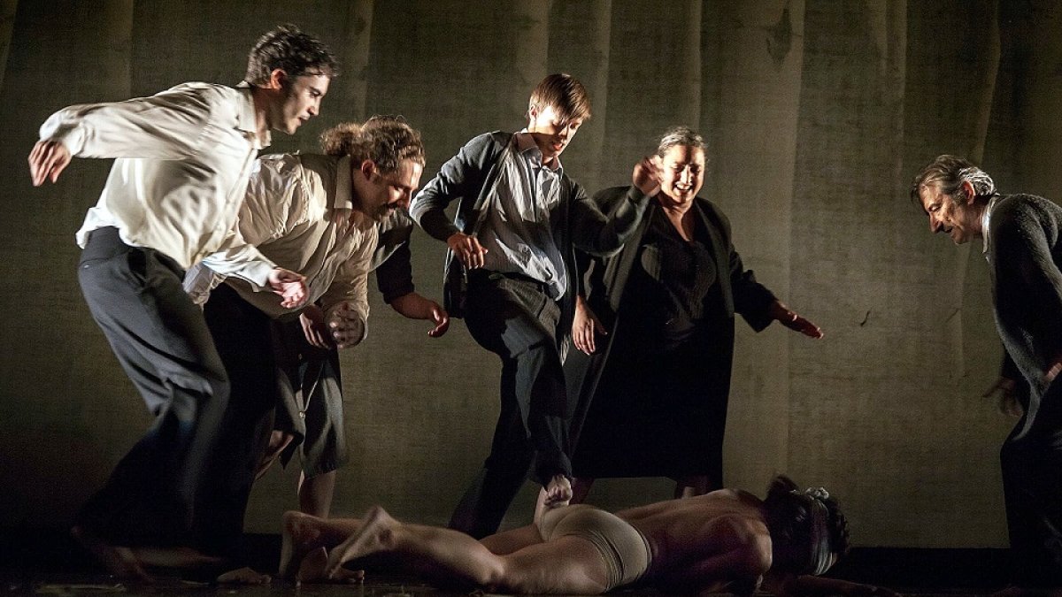 Víctor Cerezo, David Para, Gonzalo Santamaría, Esther Pérez y Juan Manuel Pérez en ‘Soy como un árbol’. A. MAUVE