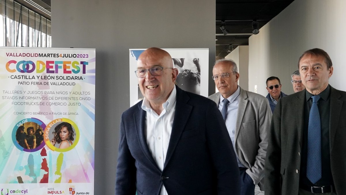 Jesús Julio Carnero, durante la presentación del concierto para visibilizar las actuaciones de la Junta en el IV Plan Director de Cooperación para el Desarrollo. ICAL