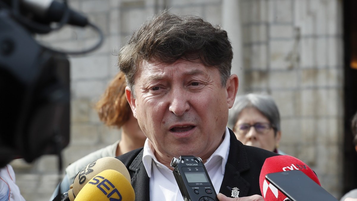 El ex alcalde de Ponferrada, Samuel Folgueral.- ICAL