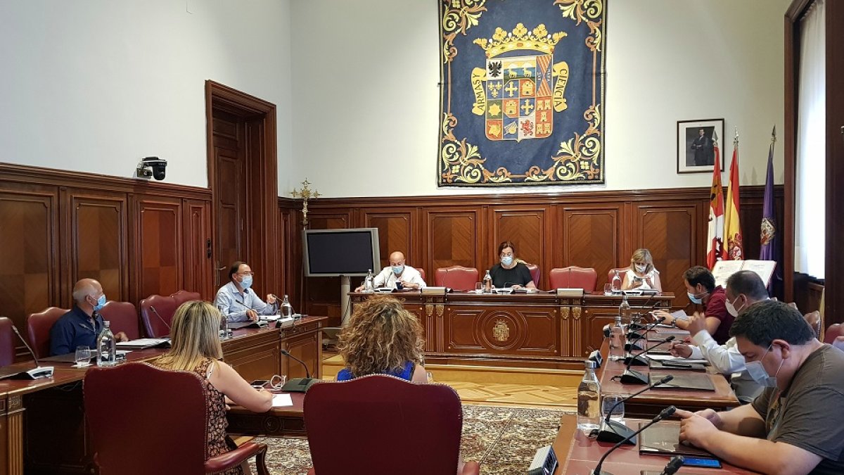 La Diputación de Palencia dedicará 260.000 euros al programa de la Junta para rehabilitar viviendas rurales y alquilarlas.- ICAL.