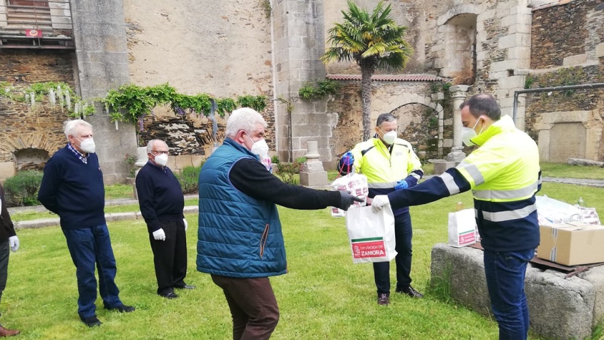La Diputación de Zamora distribuye 117.000 mascarillas en los municipios con menos de 20.000 habitantes. - E.M.
