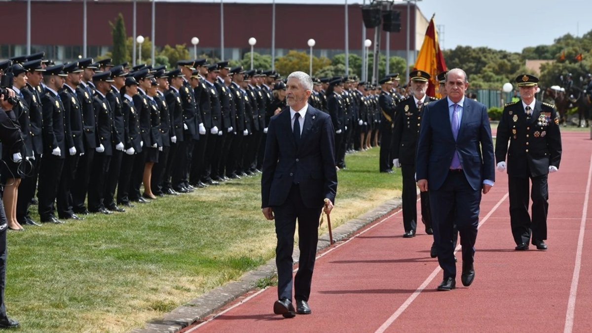 Marlaska, en una imagen de archivo de la Escuela de Policía de Ávila.-ICAL