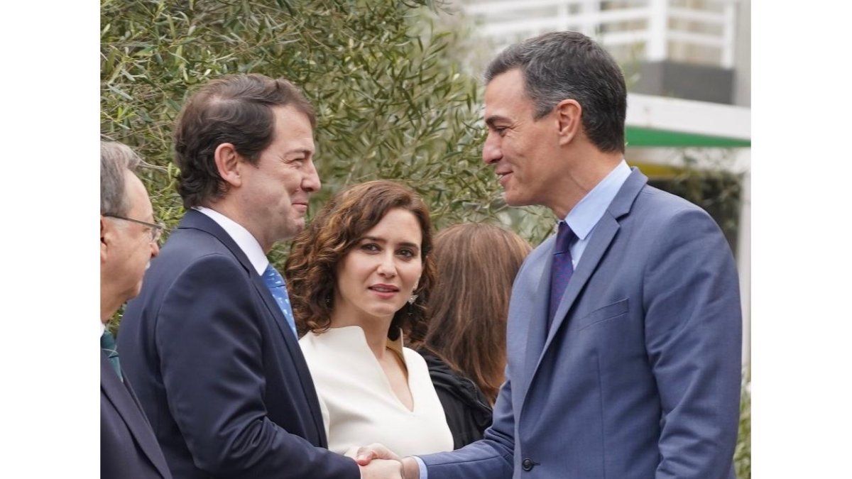 Alfonso Fernández Mañueco y Pedro Sánchez. - ICAL