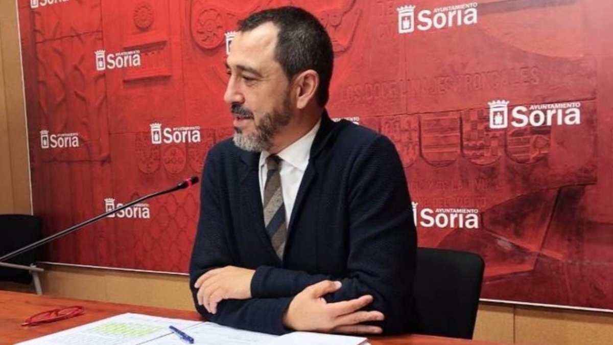 El concejal de Hacienda del Ayuntamiento de Soria, Javier Muñoz, tras la comisión . - EUROPA PRESS