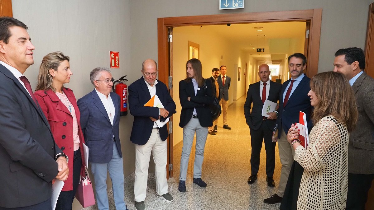 Portavoces de los grupos parlamentarios instantes antes del inicio de la Junta de Portavoces.- ICAL