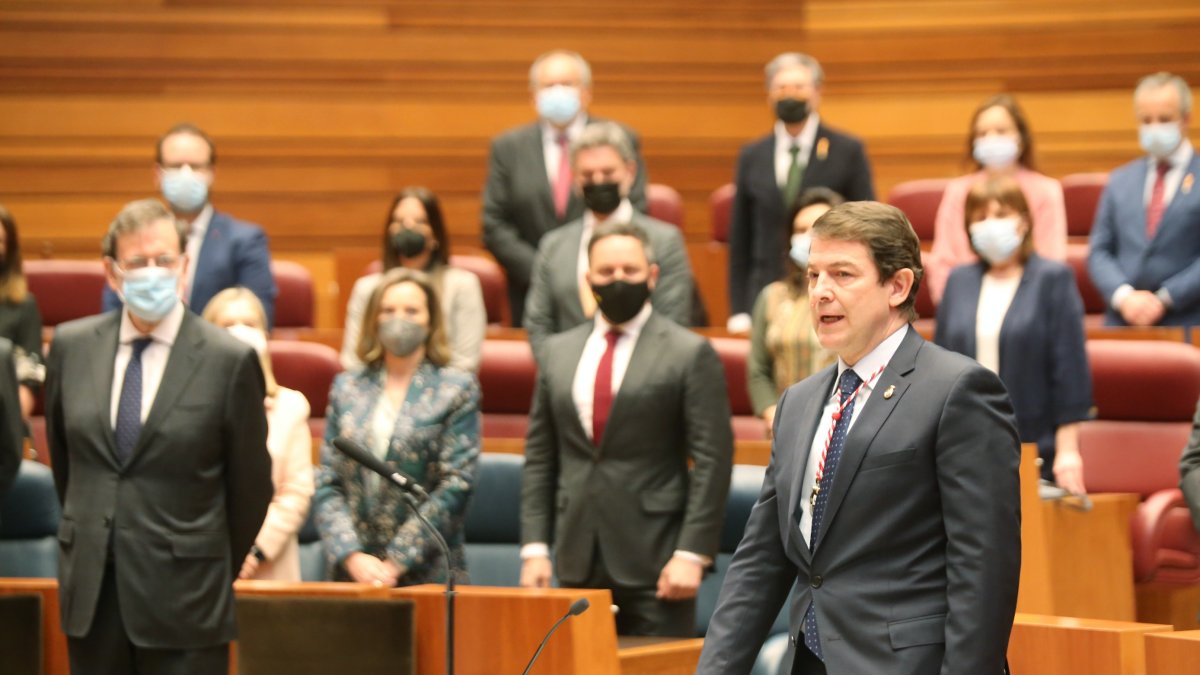 Alfonso Fernández Mañueco toma posesión como presidente de la Junta de Castilla y León.- ICAL
