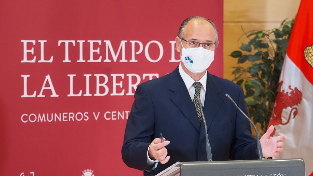 El presidente de las Cortes, Luis Fuentes. - ICAL