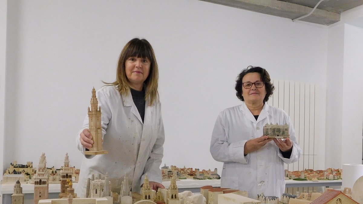 Trigésimo aniversario de la apertura del taller artesanal de Ornamentos Arquitectónicos. - E.M.