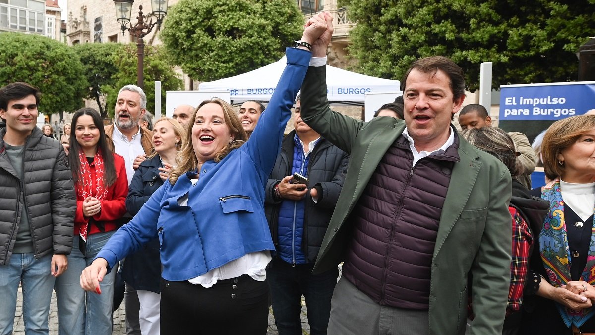 Cristina Ayala y Alfonso Fernández Mañueco, este jueves en Burgos.- ICAL