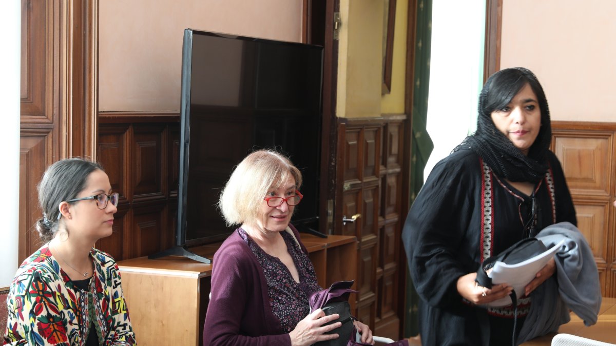 Recepción conjunta del Ayuntamiento y la Diputación Palencia a la activista afgana de derechos humanos, Massouda Kohistani, en apoyo y solidaridad con las niñas y mujeres del país. Ical