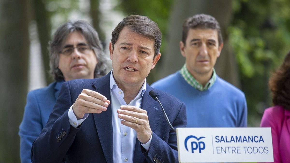 El presidente de la Junta de Castilla y León, Alfonso Fernández Mañueco, este miércoles en Béjar.- ICAL