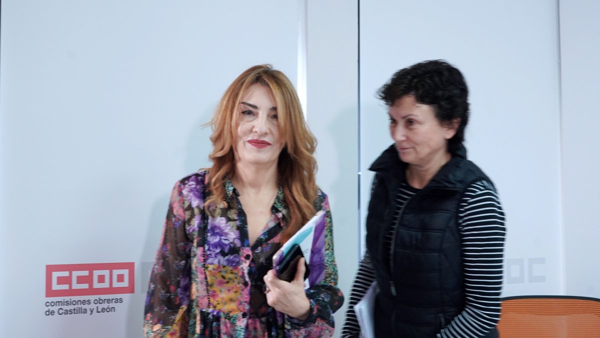 La secretaria general de la Federación de Sanidad y Sectores Sociosanitarios de CCOO CyL, Ana Rosa Arribas Muñoz, presentan el Congreso “II Jornadas de análisis de la atención primaria en Castilla y León”. ICAL