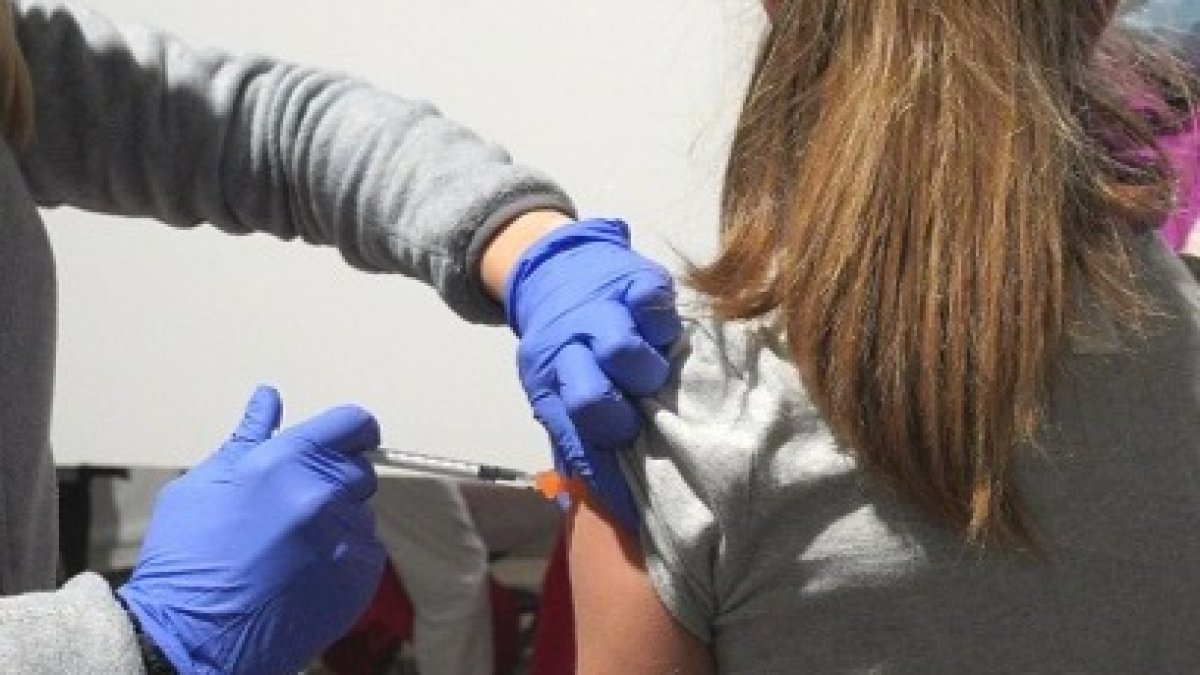 Vacunación a niños en Castilla y León. E.M.