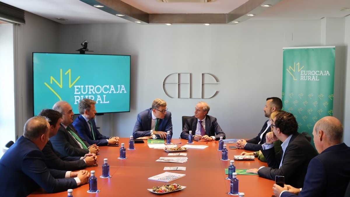 20231010 Convenio de Eurocaja Rural con FELE