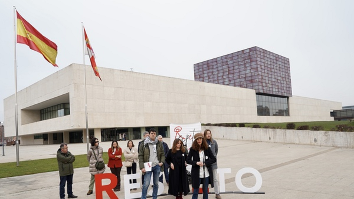 PSOE, Podemos y IUCyL apoyan la convocatoria sindical del 10 de febrero en Valladolid, contra las políticas de VOX en la Junta. Leticia Pérez/ Ical