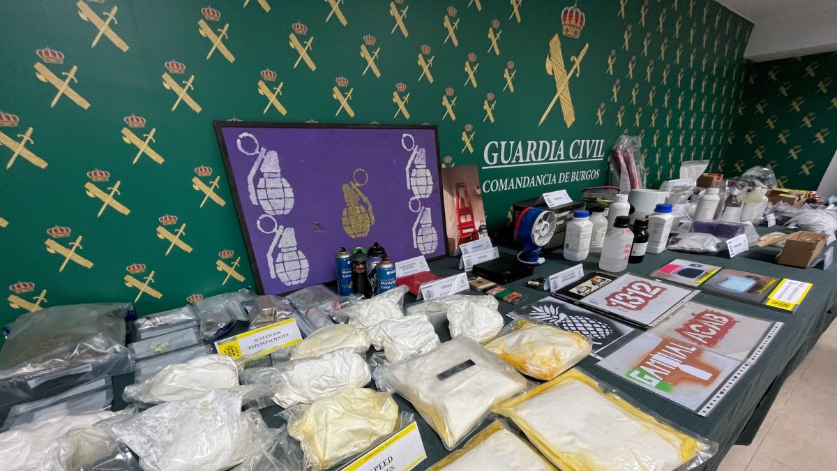 Presentación de la operación de la Guardia Civil de Burgos en la que se ha desmantelado un taller de explosivos con la presencia del delegado del Gobierno en Castilla y León - GUARDIA CIVIL