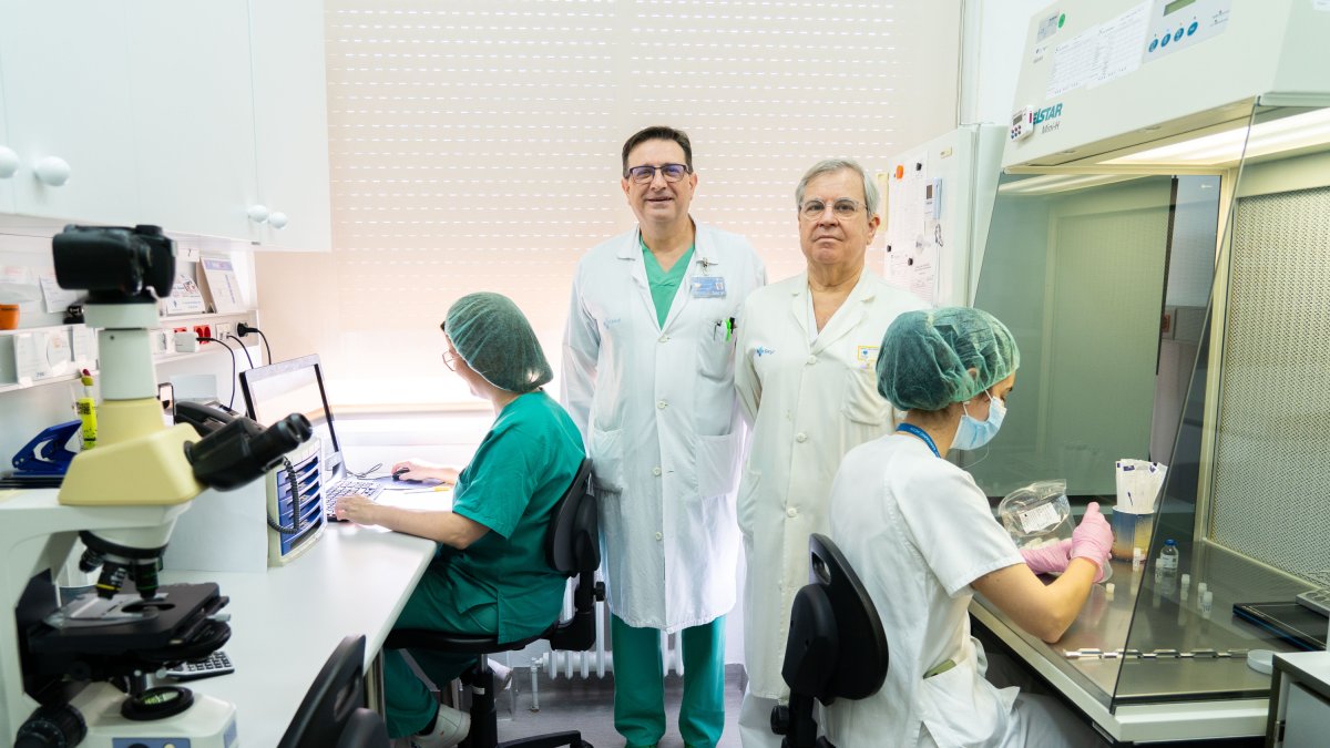 José María Fidel Fernández, embriólogo y decano de la Facultad de Medicina de la UVa. y Julio Gobernado, jefe de la Unidad de Reproducción Asistida del Hospital Clínico de Valladolid - ICAL