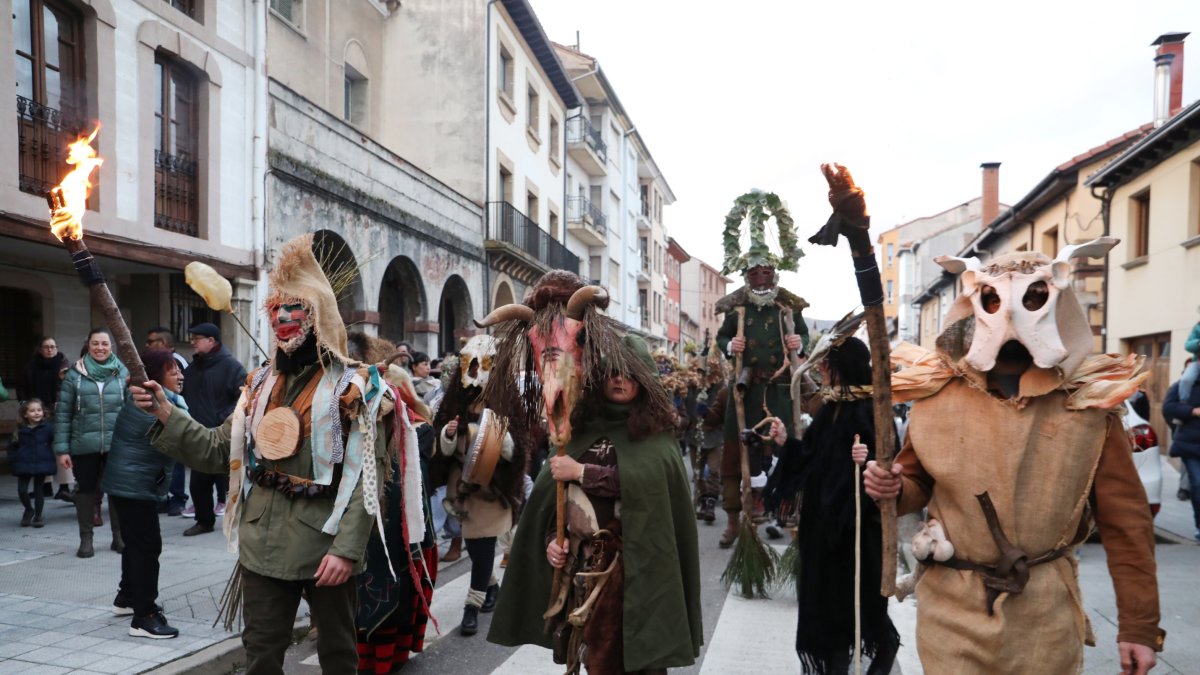 Fiesta del Antroido de Cervera de Pisuerga (Palencia). -ICAL