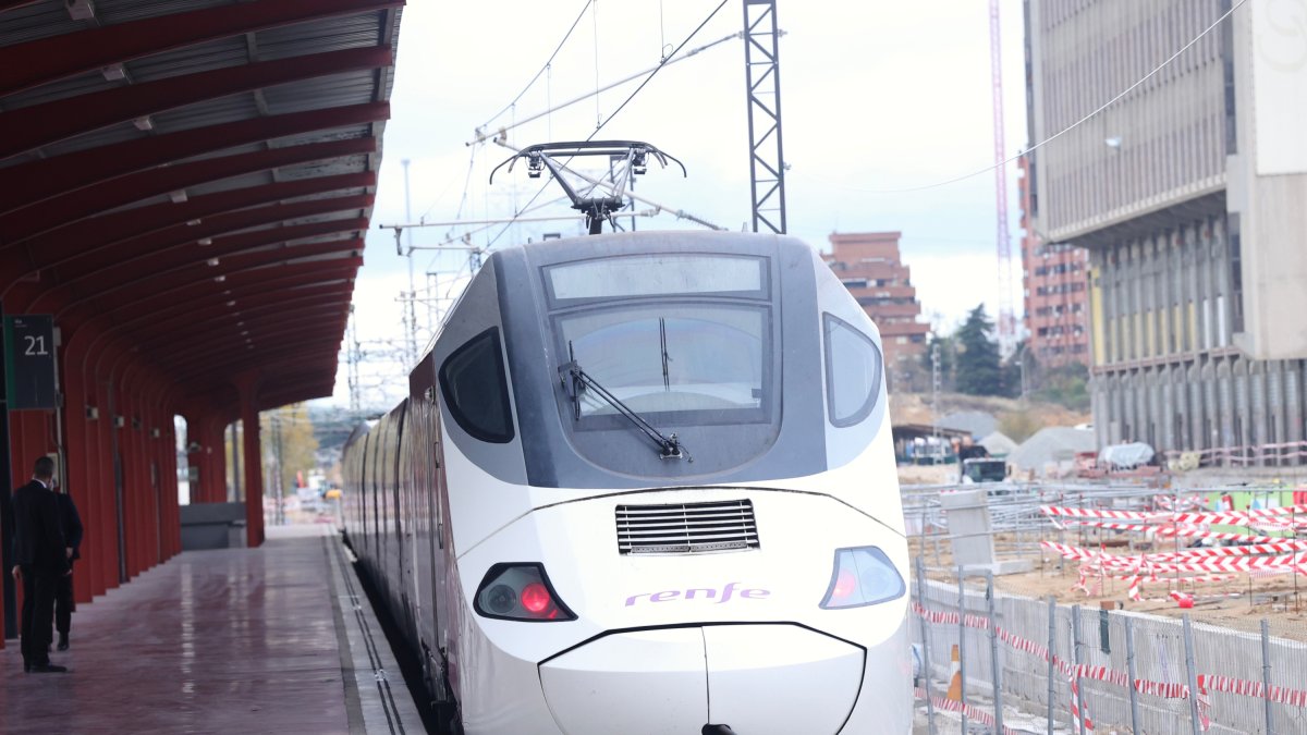 Tren de la Variante de Pajares, imagen de archivo - ICAL