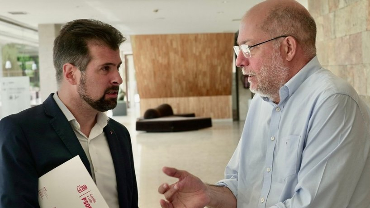 Luis Tudanca y Francisco Igea, en una imagen de archivo en las Cortes