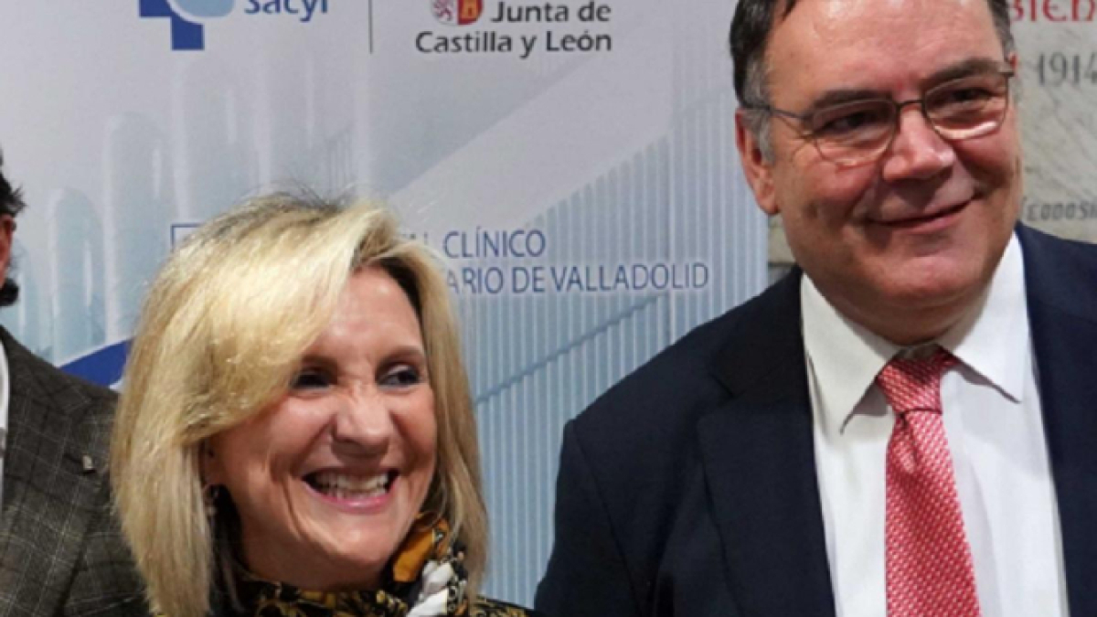 La ex consejera de Sanidad, Verónica Casado, y el ex gerente del Hospital de Medina y del Clínico, José Manuel Vicente