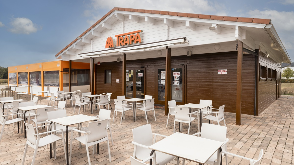 Terraza del kiosko de Trapa.