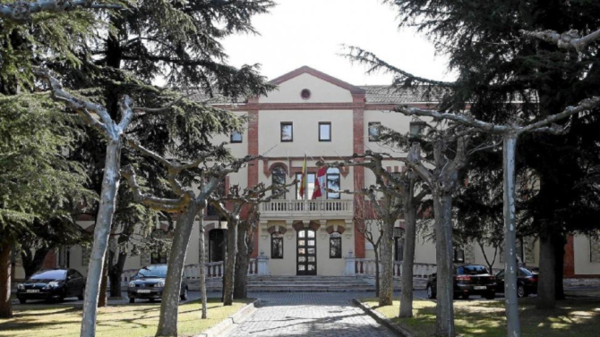 Imagen de archivo de la sede de la Presidencia de la Junta de Castilla y León, antiguo Colegio de la Asunción