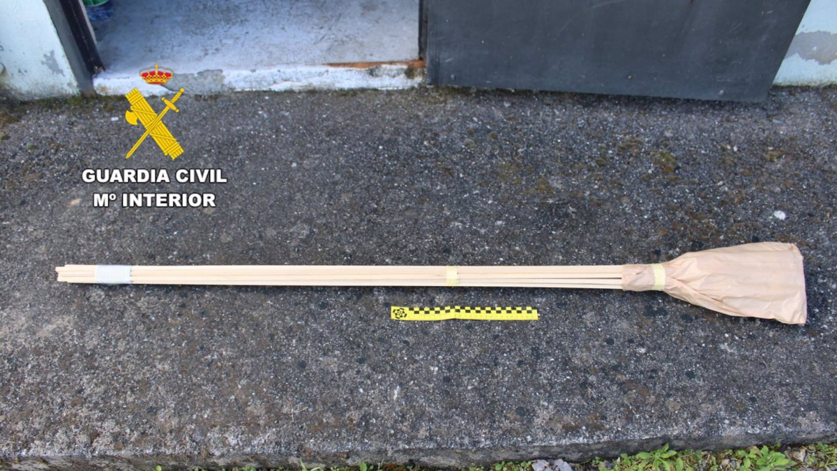 Uno de los artefactos pirotécnicos intervenidos durante la investigación