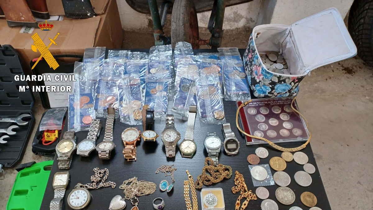 Cuatro detenidos tras la comisión de 27 robos con fuerza en viviendas de Salamanca y Ávila