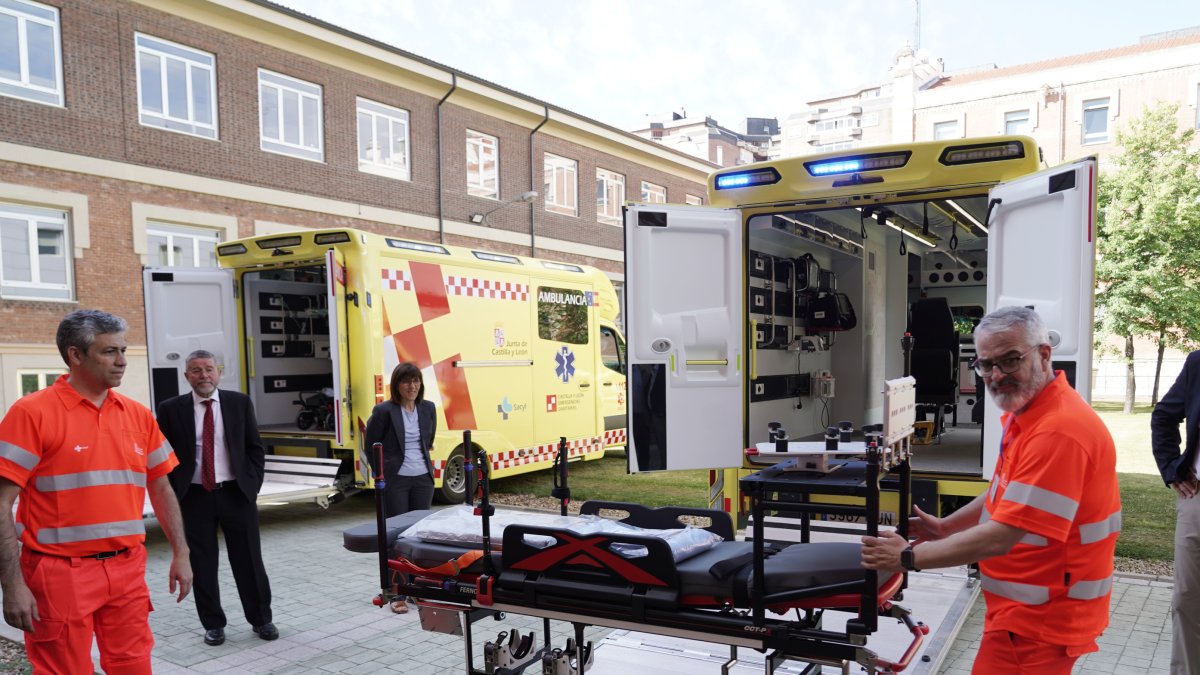 Nuevas ambulancias de Soporte Vital Avanzado para cuidados especiales de Sacyl