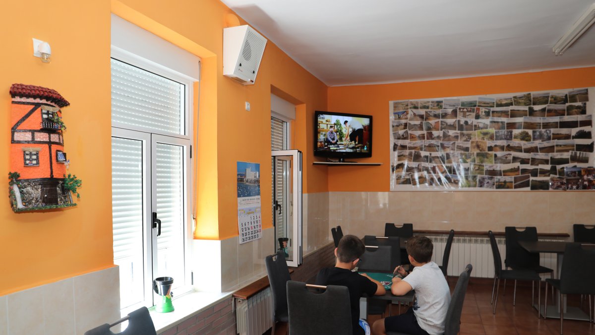 Teleclub de Quintanatello de Ojeda (Palencia) ubicado en las antiguas escuelas.