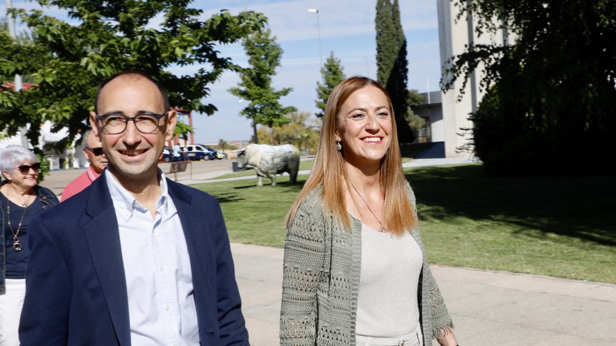 David Serrada y la directora general de Protección Civil, Virginia Barcones, en Salamaq