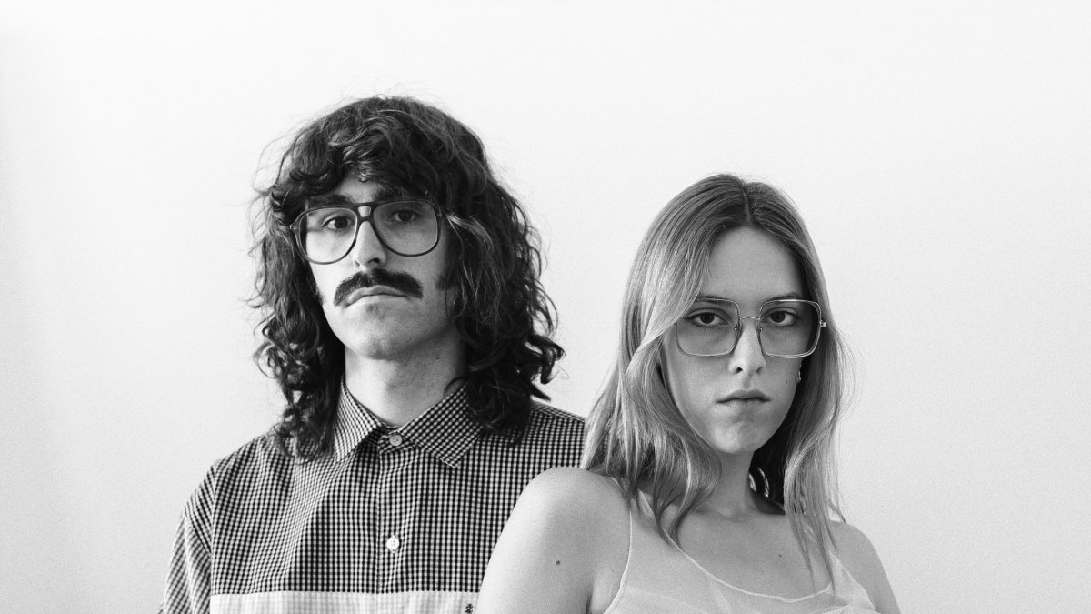 La firma palentina Santamarta, de los diseñadores Marta Maté y Alfredo Maestro, candidata al premio Mercedes-Benz Fashion Talent.