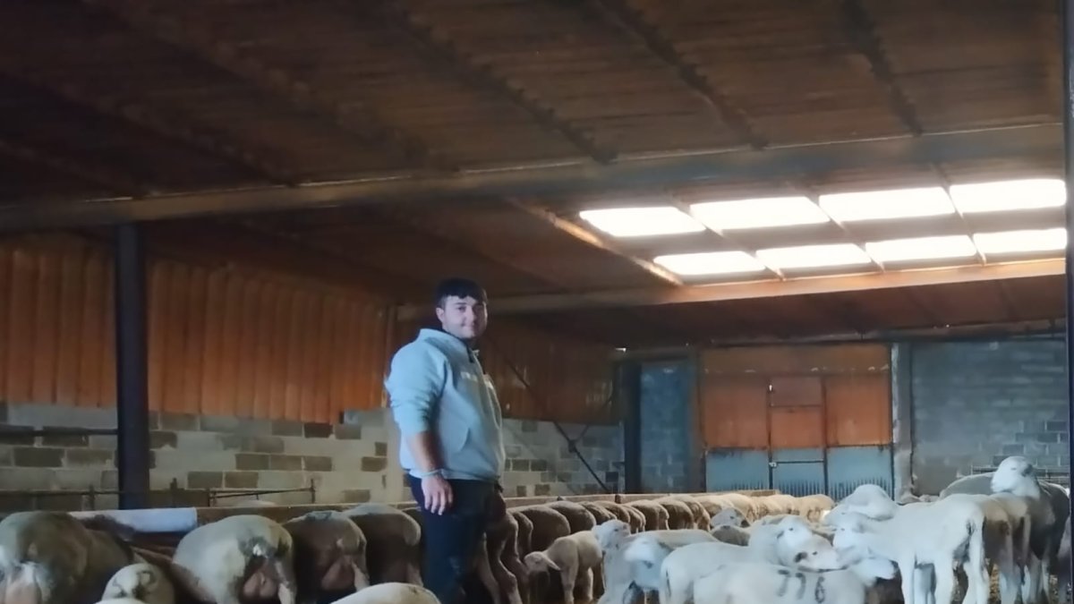 Asier Calleja, uno de los dos pastores que ha realizado el curso de formación en Tierras Altas.