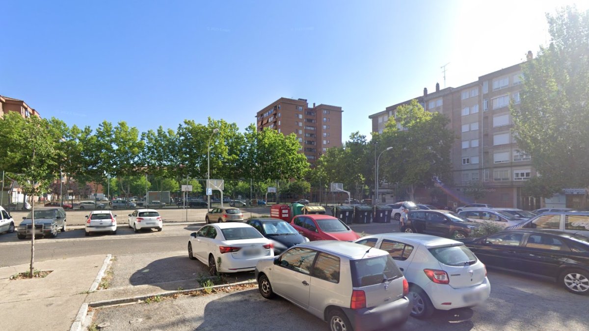 Plaza Greco en Aranda de Duero, donde fue encontrado el fallecido.
