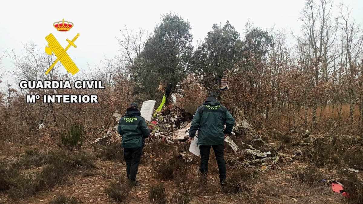 Imagen de los restos de la avioneta accidentada en Cimanes del Tejar