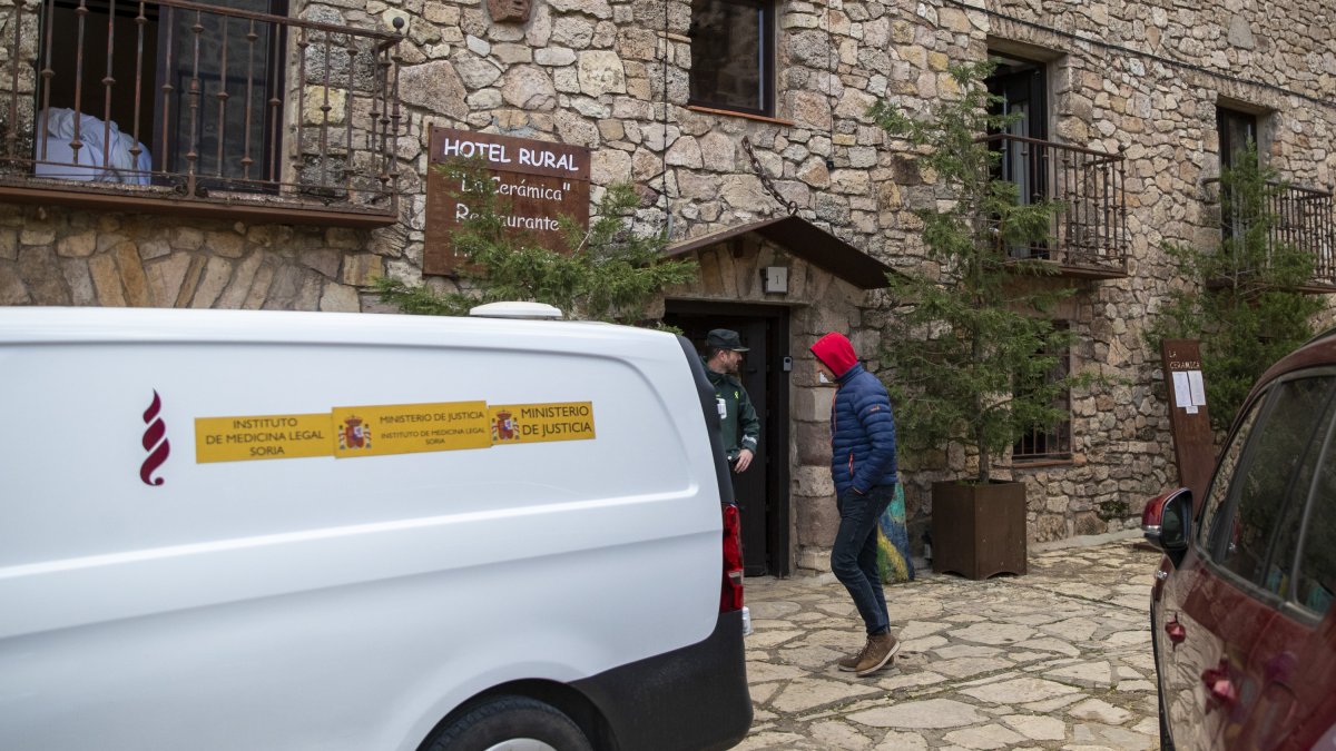 Hotel rural de Medinaceli donde aparecían los cadáveres de los dos turistas de Barcelona.