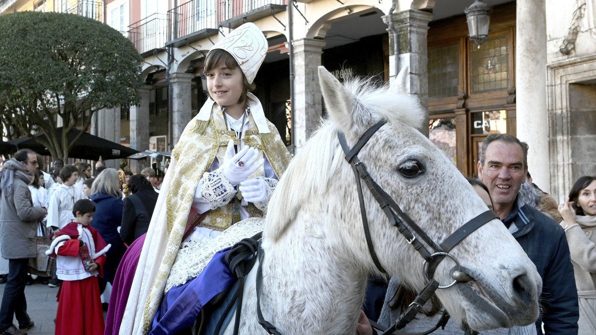 Recepción del Ayuntamiento de Burgos al Obispillo, con motivo del día de los Santos Inocentes
