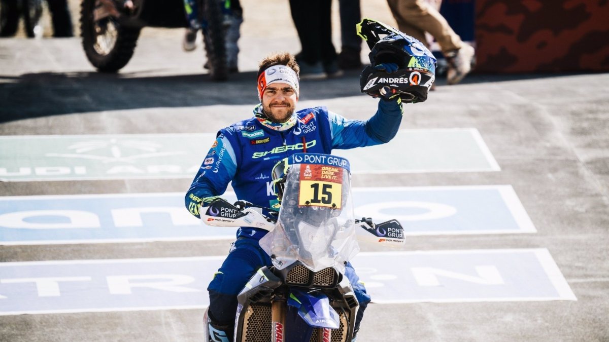 El piloto salmantino Lorenzo Santolino ganador de una etapa del Dakar 2025