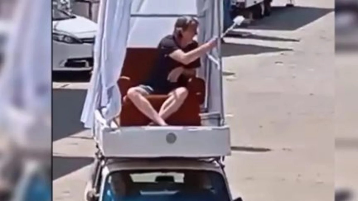 Alcalde de Soria, en el 'papamóvil' en una imagen de archivo.