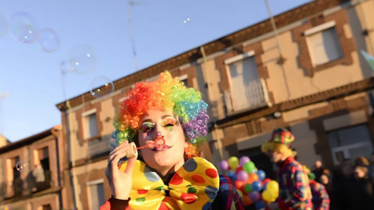 El 'color' de los Carnavales de La Bañeza.