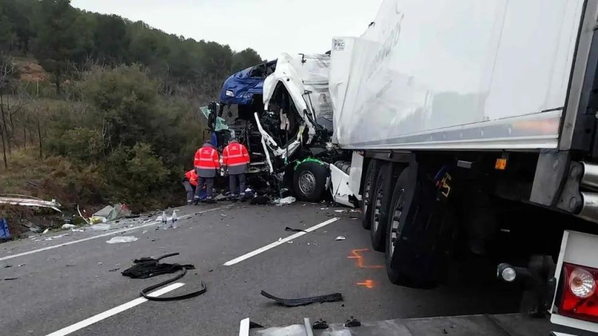 Imagen del accidente entre dos camiones.