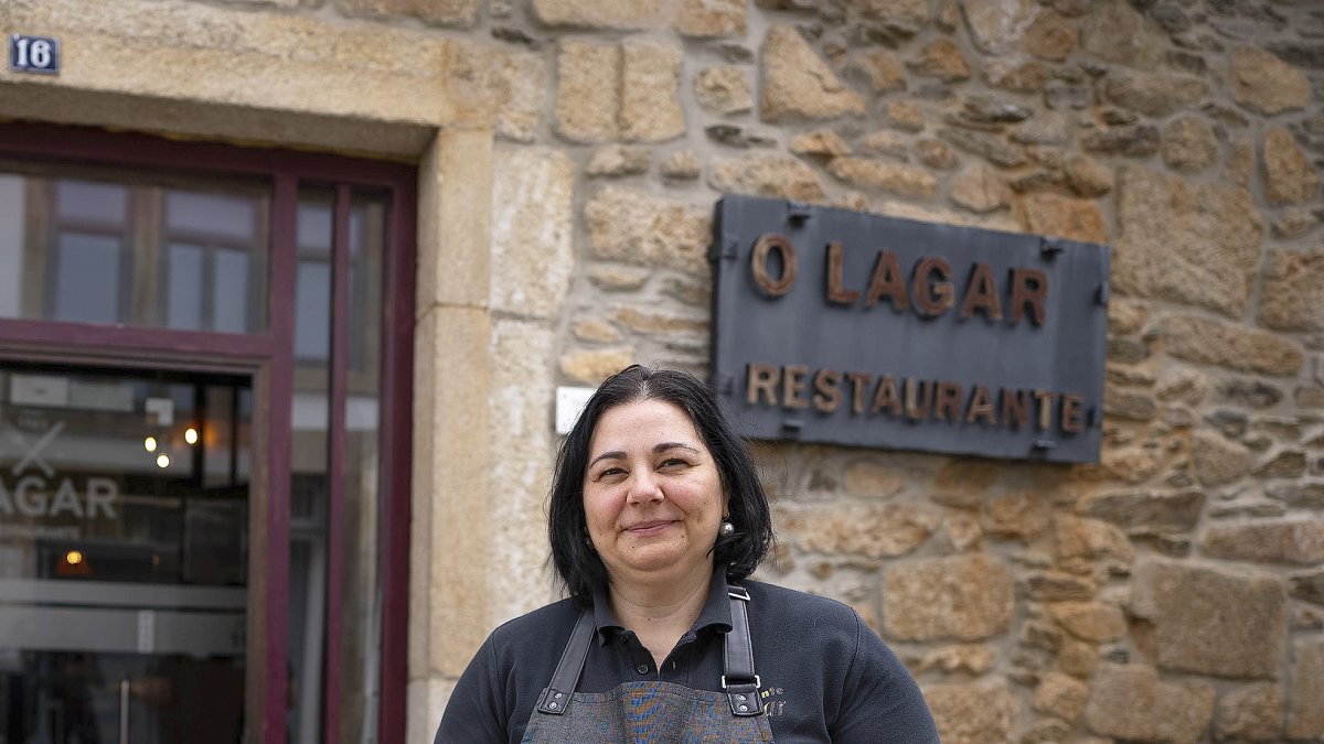 En la foto, la dueña del restaurante El Lagar, Susana Fernandes, en Torre de Moncorvo.