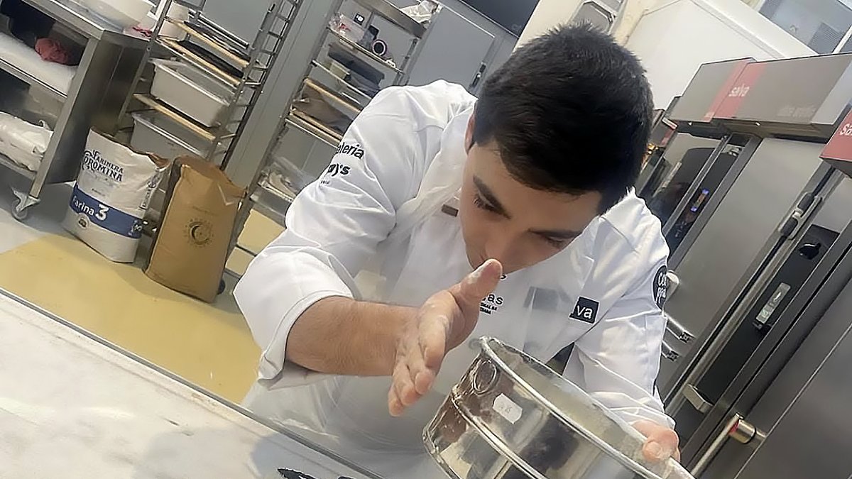 Daniel Flecha, tercera generación, es un jovem talento que fue proclamado mejor panadero en 2019.