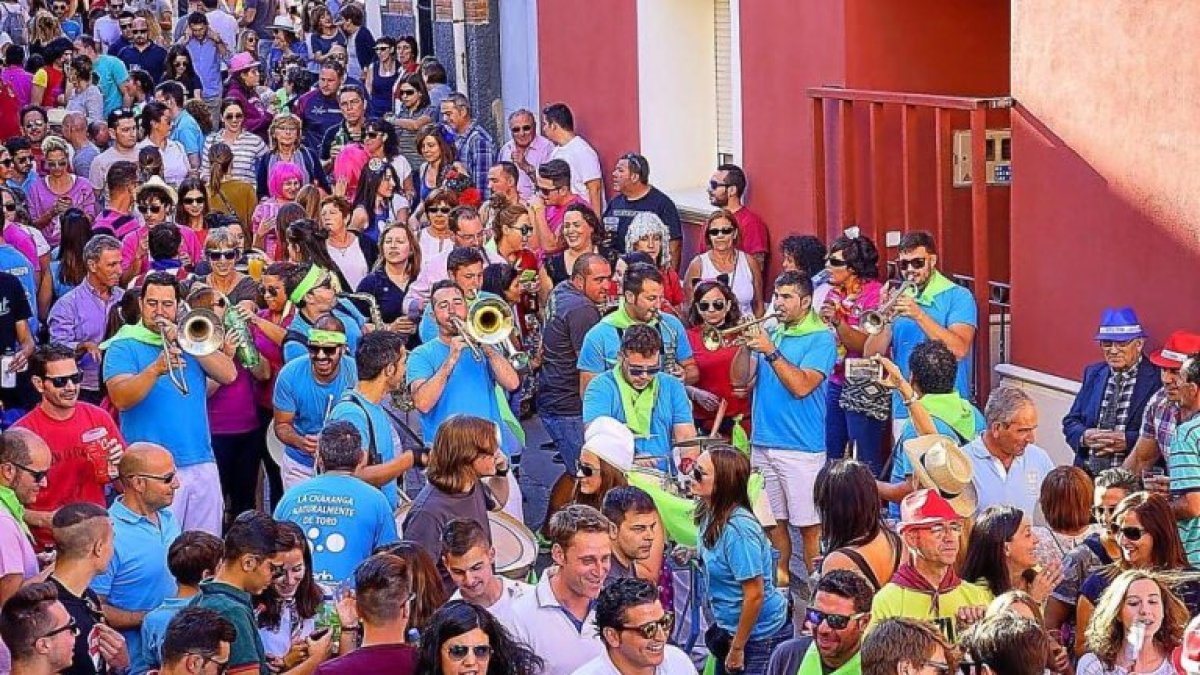 El pueblo de Castronuño celebra su conocida bajada del Palillo, en una foto de archivo.