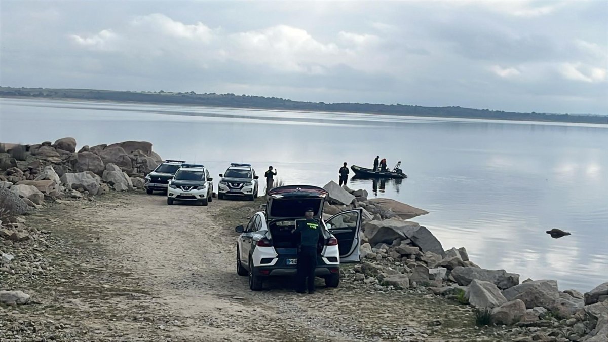Operativo de búsqueda en el embalse de La Almendra
