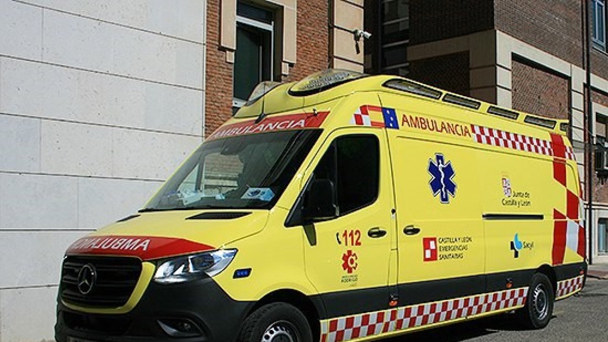 Imagen de archivo de una ambulancia del Sacyl.